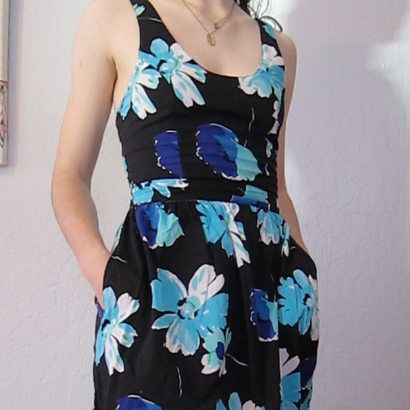 Blue Floral Aeropostale Dress with POCKETS! - Picture 2 of 6